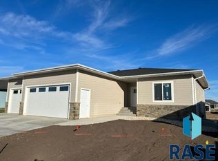1012 Tracy Dr, Brandon, SD 57005