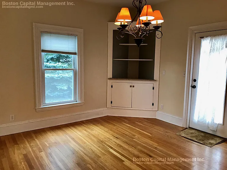 674 Main St — Photo 8