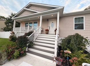 5 Aloma Rd, Rocky Point, NY 11778