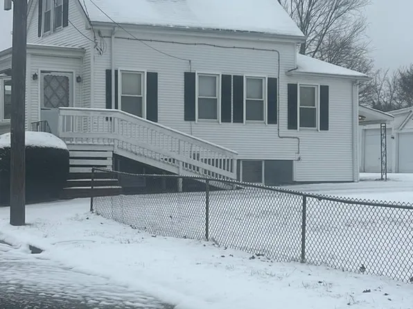 57 Marguerite St, Fairhaven, MA 02719