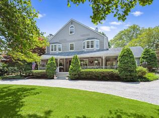 126 Coopers Farm Rd, Southampton, NY 11968