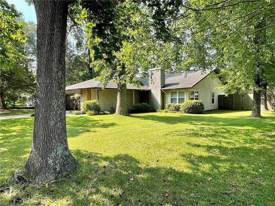 1st image of 816 Bowling Green Trl