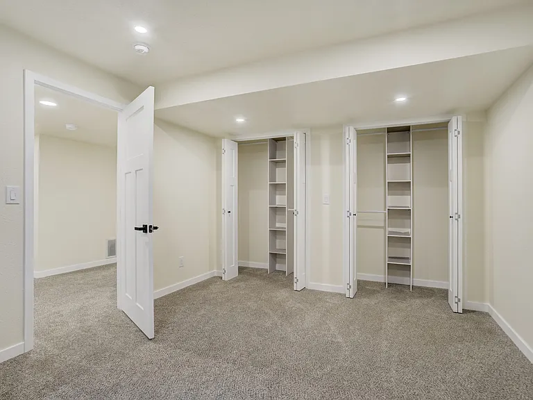 6244 Gemfield Dr — Photo 35