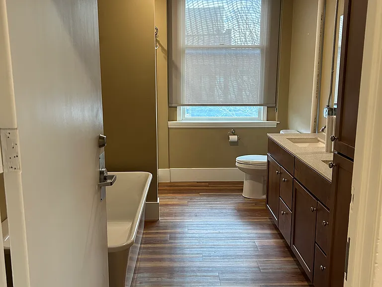 12 2nd St NE #6 — Photo 8