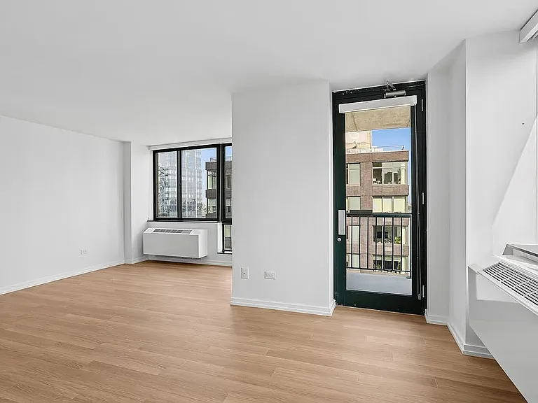 75 W End Ave #R26B — Photo 3
