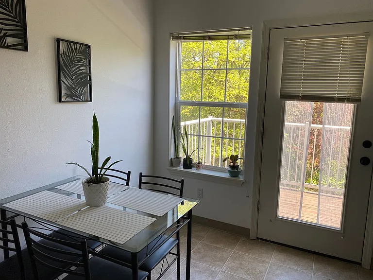 2835 SW Western Blvd #104 — Photo 5