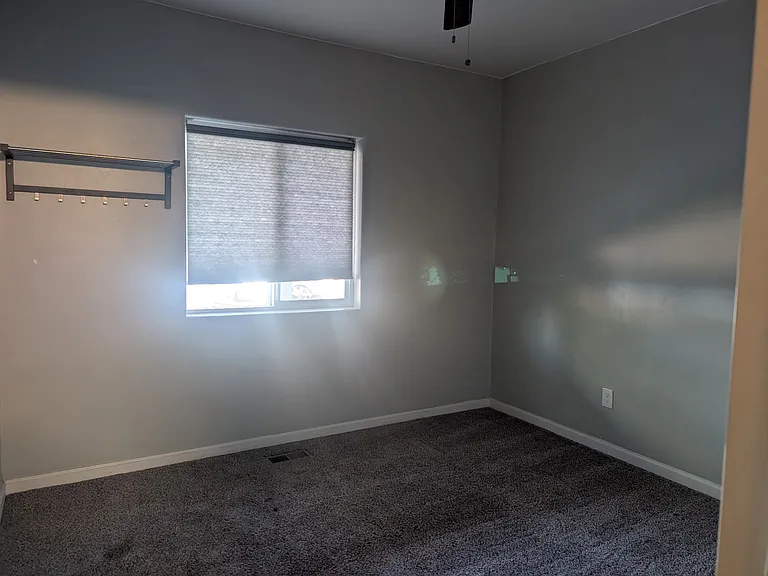 440 N Sheridan Blvd — Photo 8