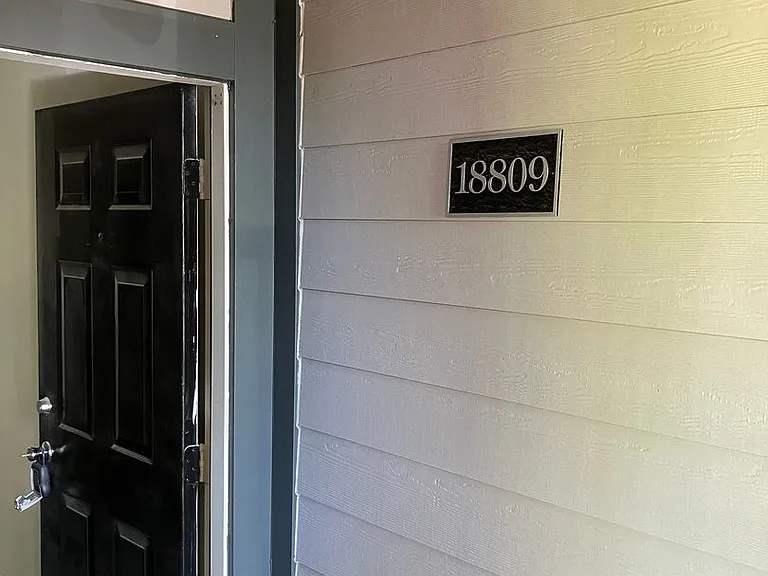18809 Vineyard Point Ln — Photo 2