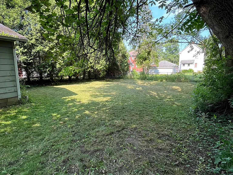 41 N Brockway Ave — Photo 3