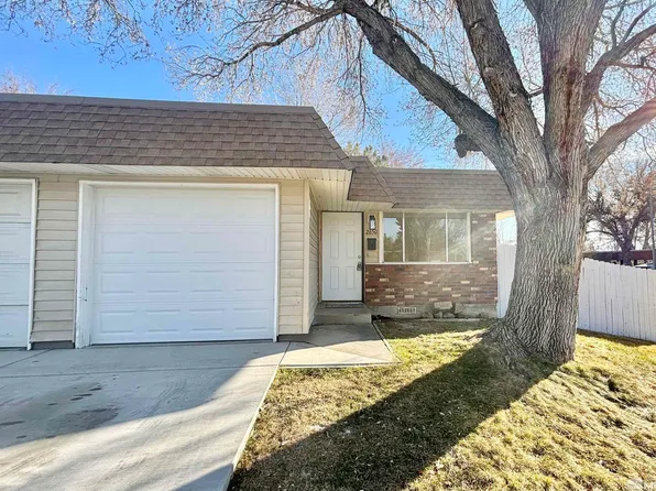 2650 Adel Way, Sparks, NV 89431