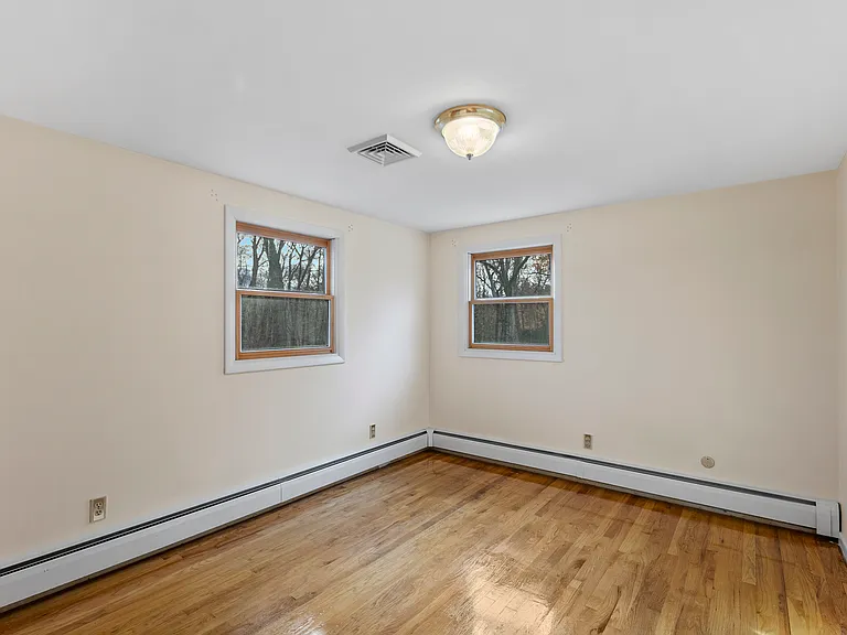 167 Wood Dale Dr — Photo 3
