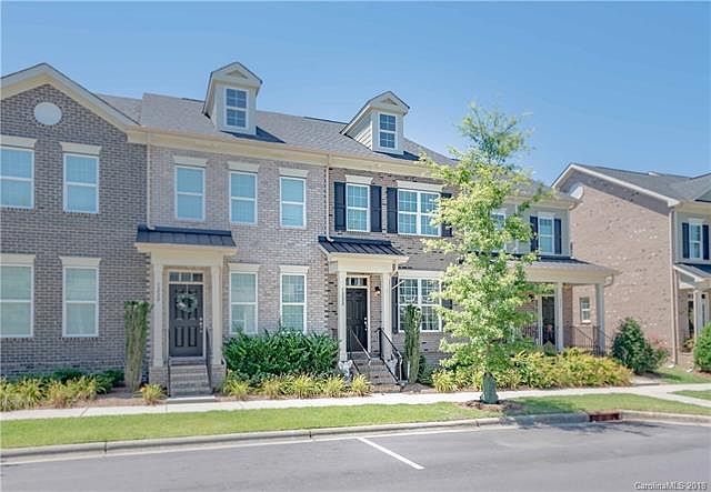 1st image of 1222 Assembly St #243