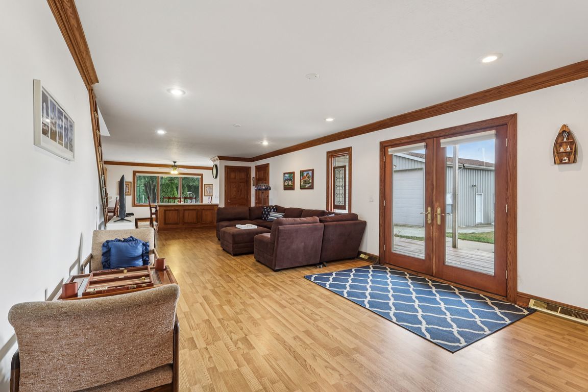 next background image