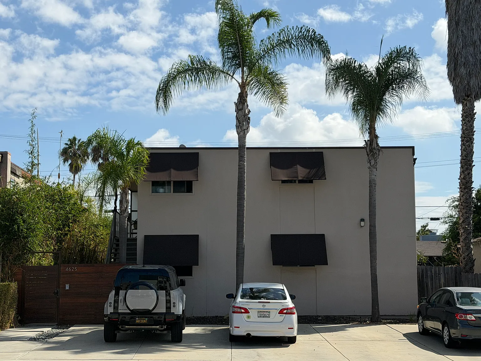 2 bed, 900 sqft, $2,995 — Photo 1