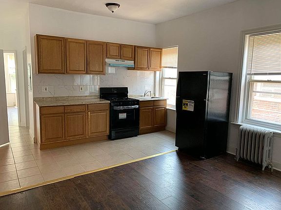 5th image of 4706 Longshore Ave