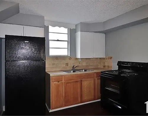 3 bed, 1272 sqft, $1,650 — Photo 3