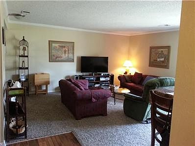 1st image of 1215 Houchin Dr