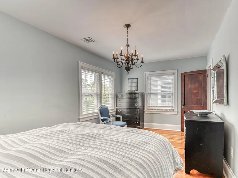 1505 Emory St #WINTER RENTAL — Photo 24