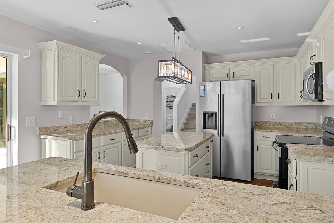 next background image