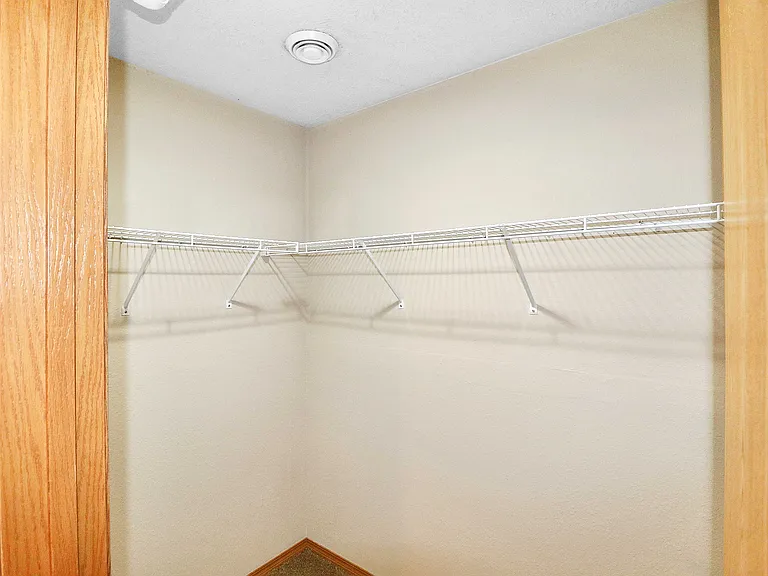 Golden Pond Apartments — Photo 22