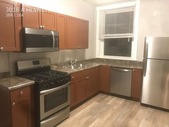 2nd image of 3018 Henrietta St #2F