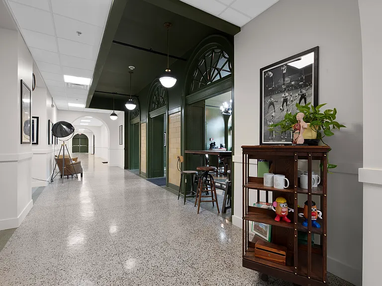 The Grad Luxury Apartments — Photo 15
