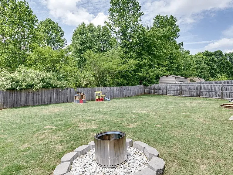1018 Poplar Drive Ext — Photo 25