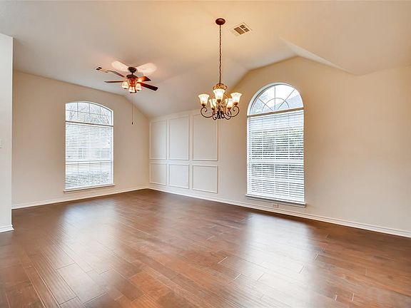 5th image of 2912 Tophill Ln