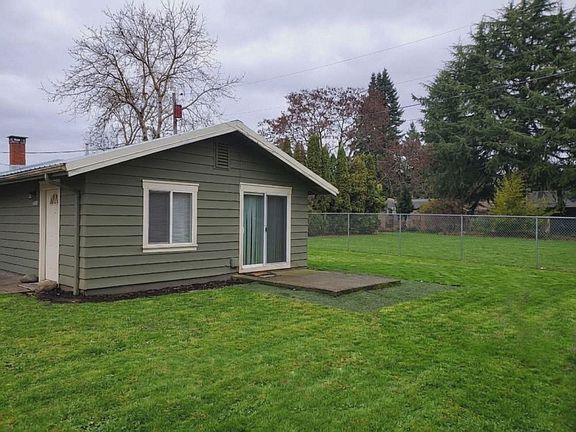 2nd image of 13214 SE River Rd #13306