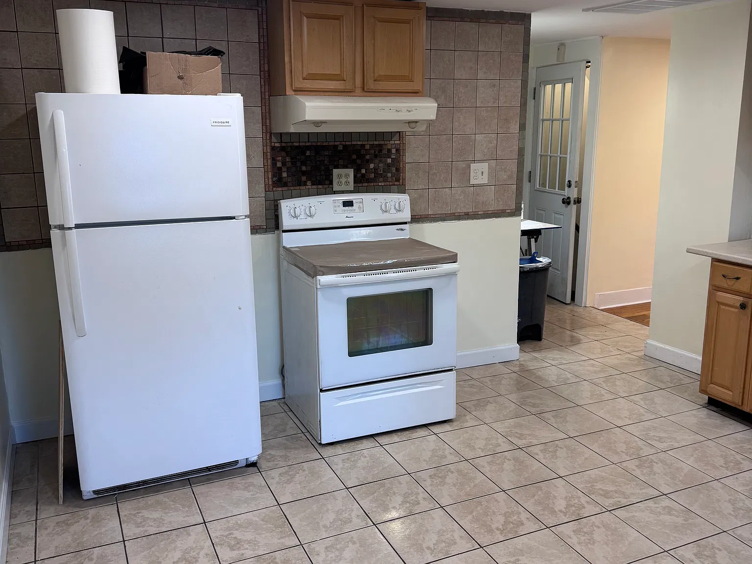 2 bed, 988 sqft, $1,900 — Photo 1