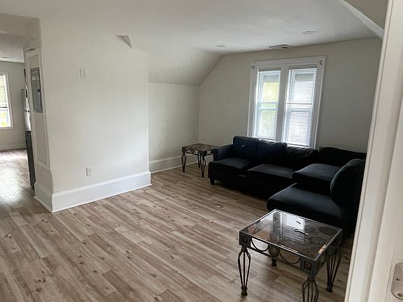 5th image of 780 Montello St Unit 2