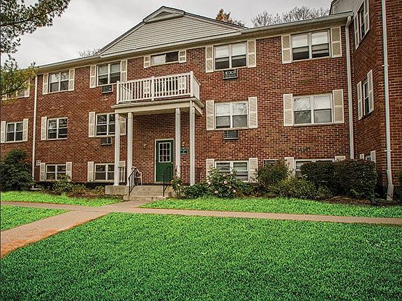 2nd image of 21 Colonial Dr APT D