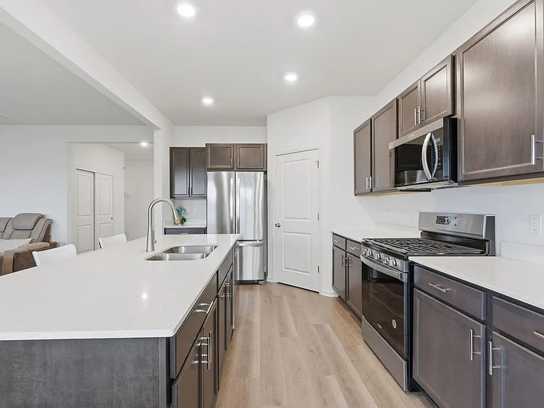 10617 Whitney Pl — Photo 4