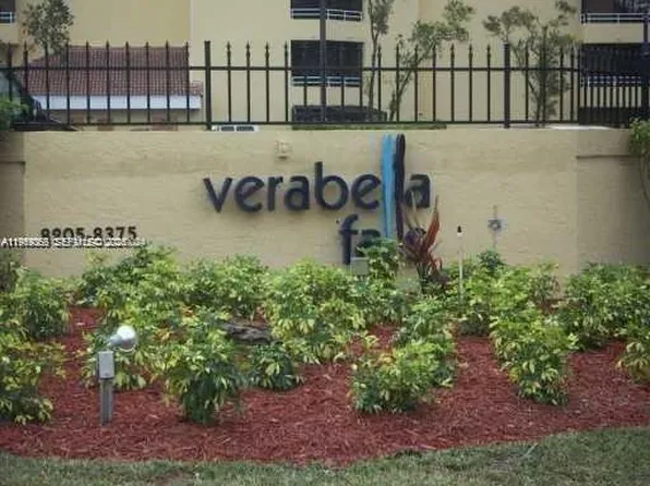 8365 SW 152nd Ave, Miami, FL