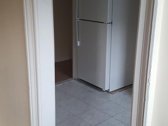2nd image of 4303 Carpenter Ave