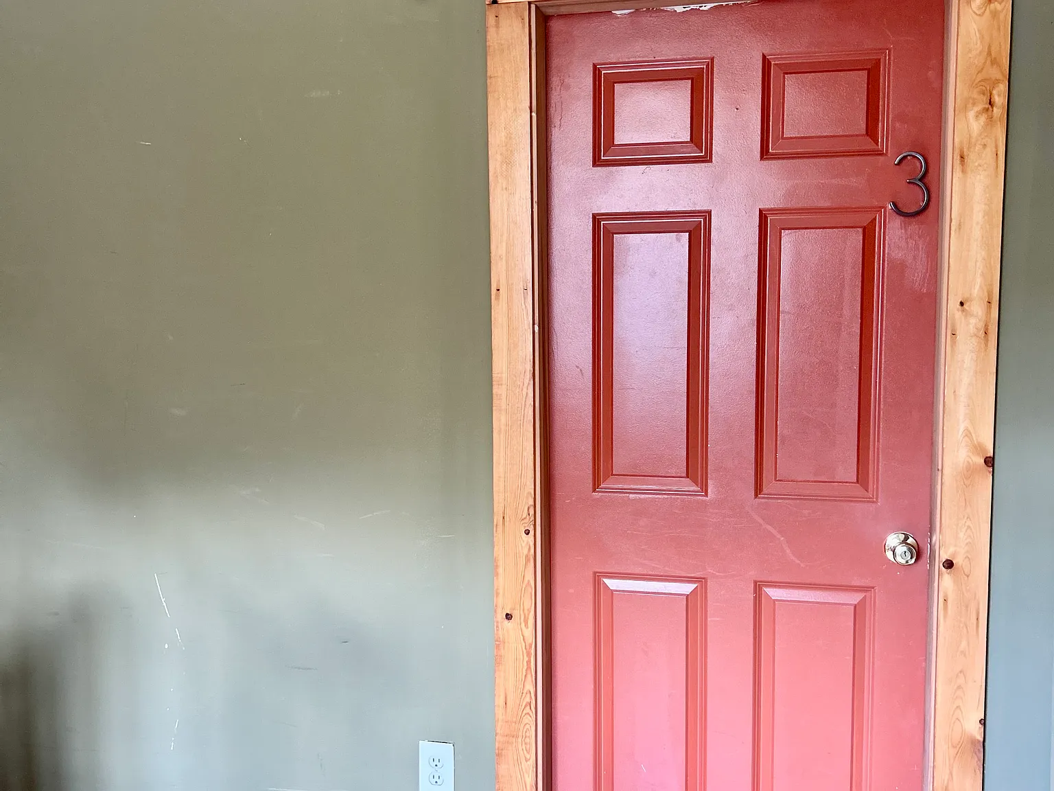 Studio, 550 sqft, $750 — Photo 2