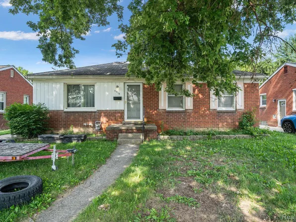 9919 Merriman Rd, Livonia, MI 48150