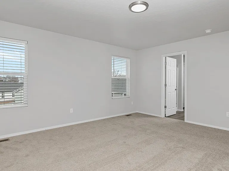 1786 E Kentucky Ave — Photo 13