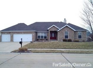 1305 Blue Spruce Ln, Columbia, IL 62236