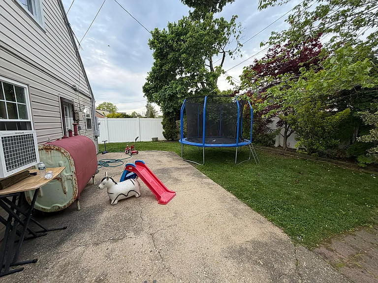 37 Mead Ave — Photo 18