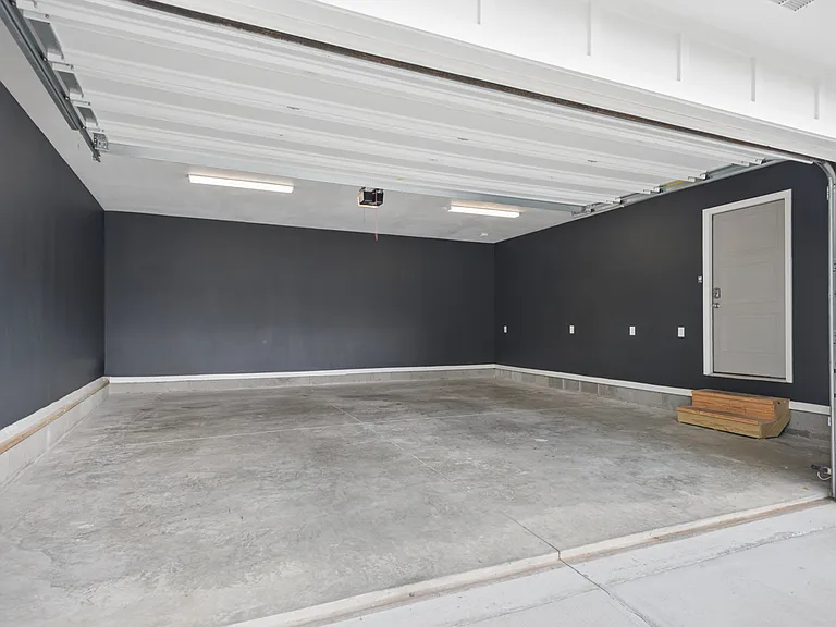 5004 Danby Dr — Photo 47