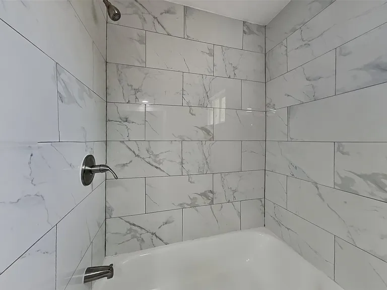 10210 Rippling Fields Dr — Photo 16