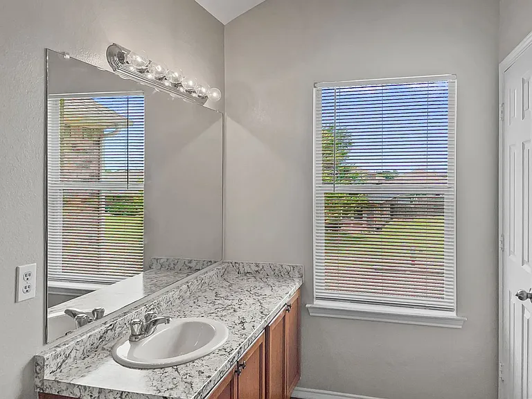 213 Long Prairie Dr — Photo 10
