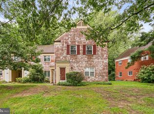 1134 Valley Dr, Alexandria, VA 22302