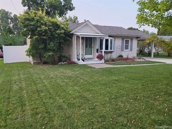 829 E Exchange St, Owosso, MI 48867
