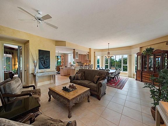 4th image of 4801 Island Pond Ct Unit 301