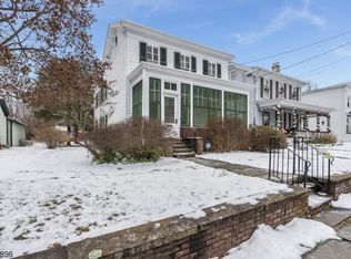 31 E Main St, Flemington, NJ 08822