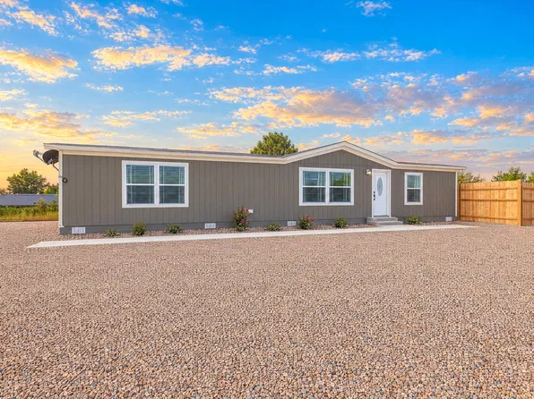 809 Maple Ave, Moriarty, NM 87035