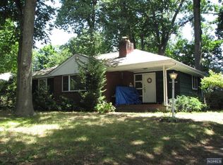 50 N Farview Ave, Paramus, NJ 07652