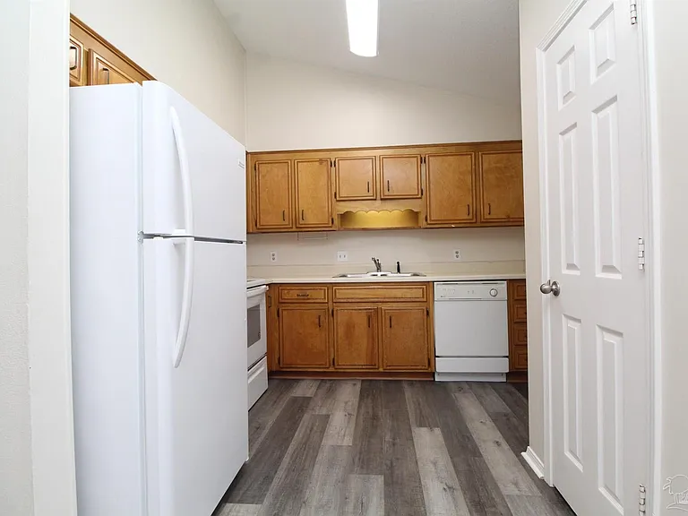 8126 Crystal Wells Pl — Photo 6